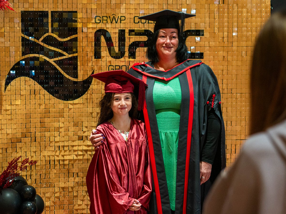 NPTCGroup's tweet photo. Meet our 𝑭𝒖𝒕𝒖𝒓𝒆 𝑮𝒓𝒂𝒅𝒖𝒂𝒕𝒆𝒔 🧒🏻👶🏻🎓

#AtTheHeartOfYourFuture ❤️🤍🖤 https://t.co/ie5mwAODL0