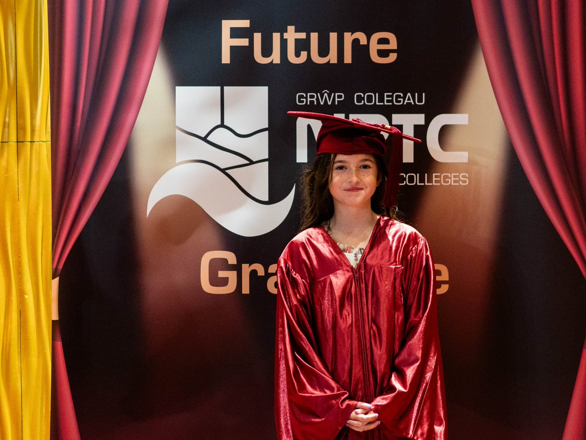 NPTCGroup's tweet photo. Meet our 𝑭𝒖𝒕𝒖𝒓𝒆 𝑮𝒓𝒂𝒅𝒖𝒂𝒕𝒆𝒔 🧒🏻👶🏻🎓

#AtTheHeartOfYourFuture ❤️🤍🖤 https://t.co/ie5mwAODL0