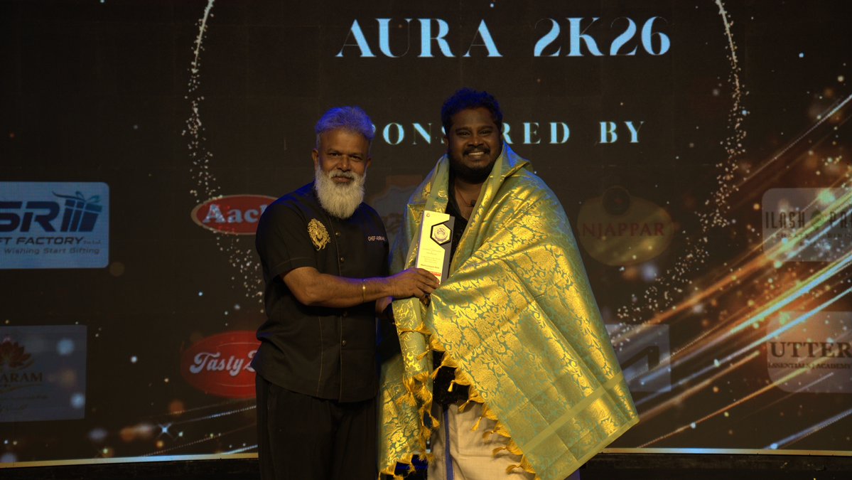 SaiInstitution's tweet photo. ✨ Guest Honouring Moment | 16th Annual Convocation &amp; Aura 2K26 ✨

#SaiInstitutions #Aura2K26 #16thAnnualConvocation #GuestHonouring #HonouringOurGuests #MemorableMoments #CollegeCelebration #Convocation2026 #youtubeshorts #instagram #instagramreels #facebook https://t.co/1xSYVFboSt