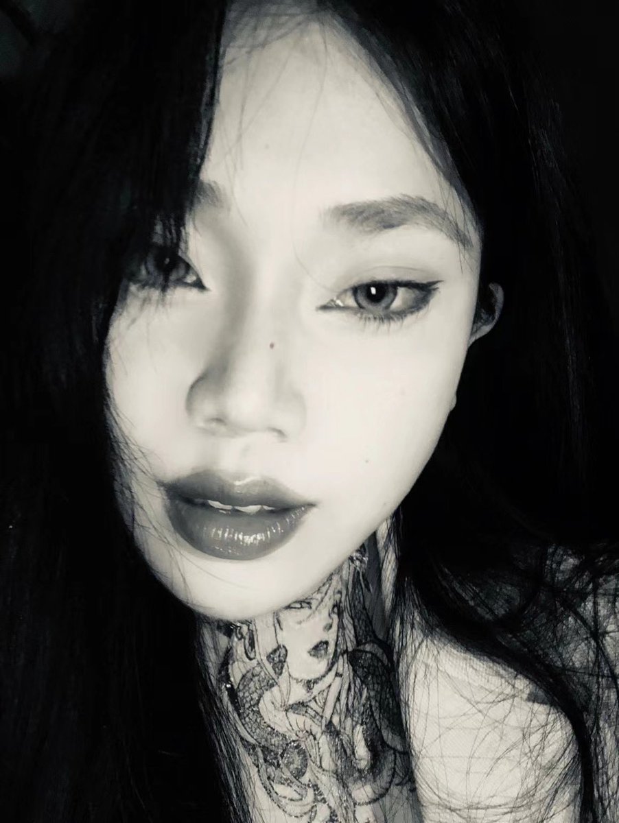 bobo692245307's tweet photo. 不要害怕呀～失焦很正常～😈 https://t.co/Qkh55FTHwP