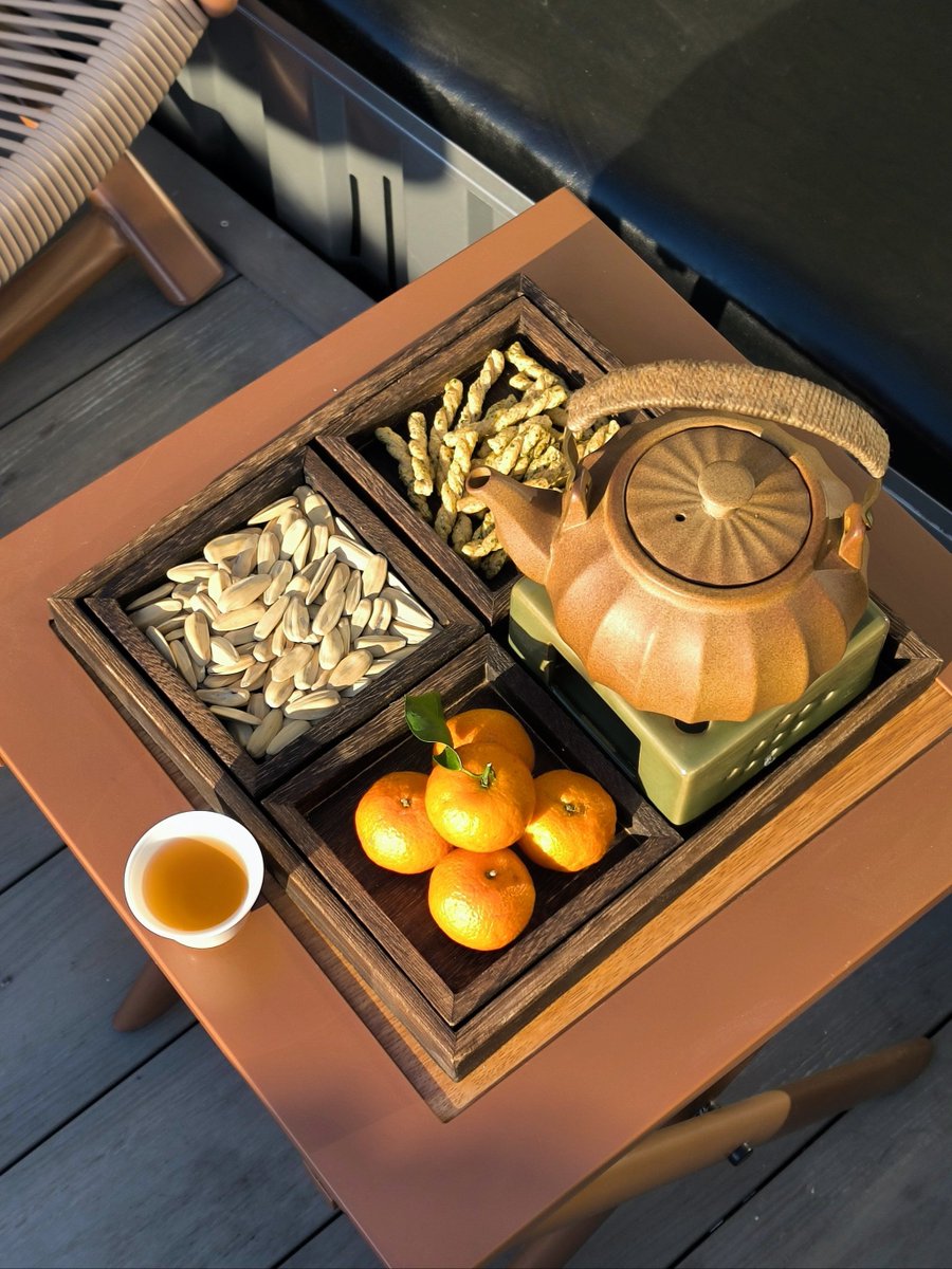 571rider's tweet photo. [菊]の香りが漂るテーブルで、[侍]が淹れたお茶を飲みながら、バスケットに入った[栗]を先に食べる至福の時間， https://t.co/kNjEKfFK1v