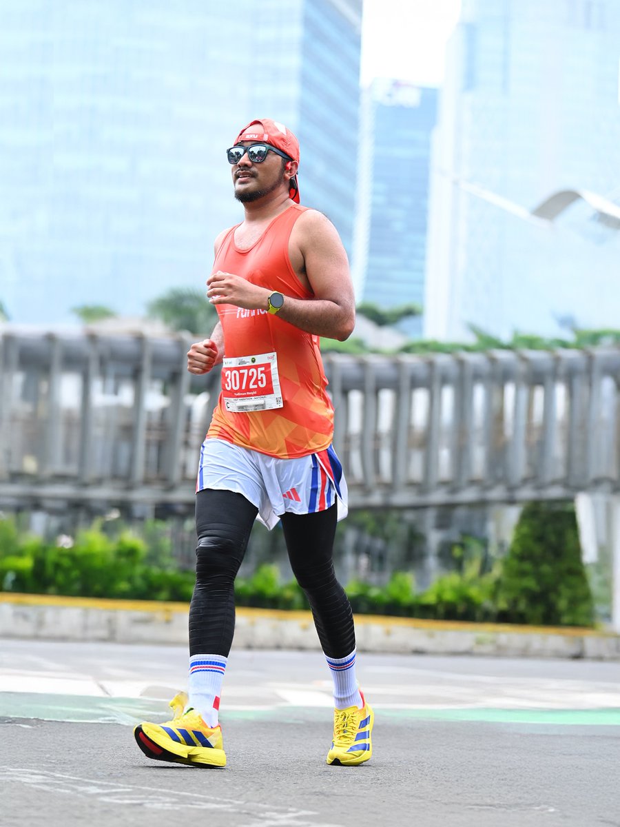 maagalan's tweet photo. Lari kapan, post kapan. Finally, Virgin Half Marathon. Personal Best dan foto banyak. Terima kasih untuk setiap langkah, kaki yang mau berlari lebih lama dari biasanya, dan diri yang tidak menyerah. https://t.co/09CYCm80BU