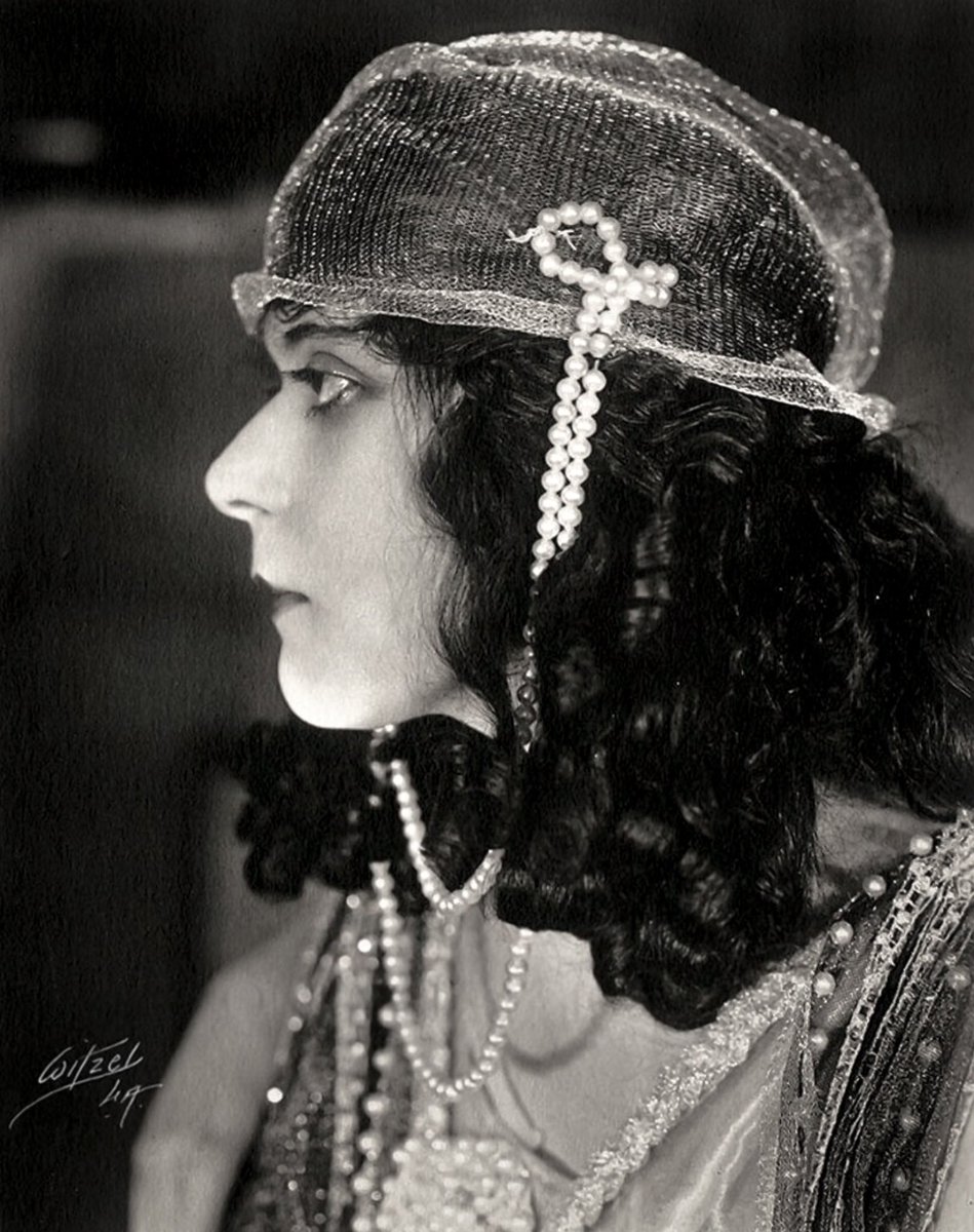 silverscreengod's tweet photo. Theda Bara https://t.co/0Syk8XWPCH