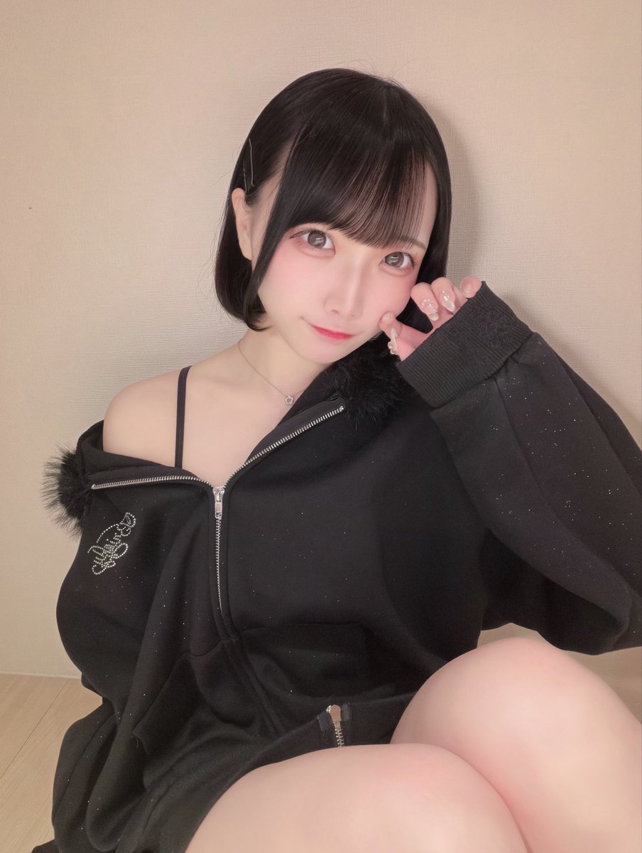 oto_icon's tweet photo. パーカー女子すき、？ https://t.co/5cZfQj5wCv