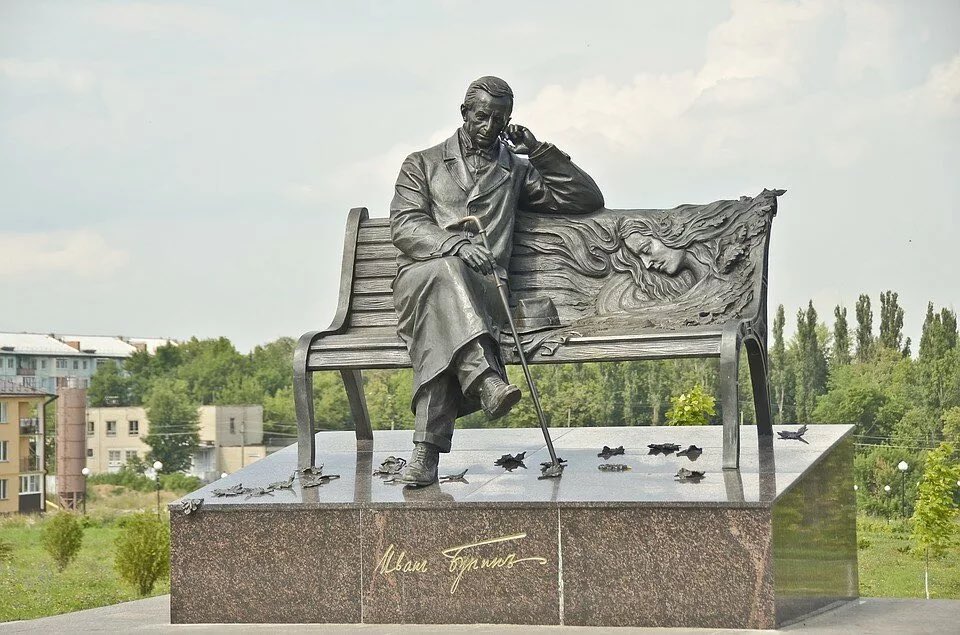 RusEmbIndia's tweet photo. 📆 #OTD, on October 22, 1870, Ivan Bunin, one of #Russia’s greatest writers and poets, was born in #Voronezh.

👉 https://t.co/S7Vmj9kTlf

#Russia
#Literature
#OutstandingRussians https://t.co/5bnZmpr6gk