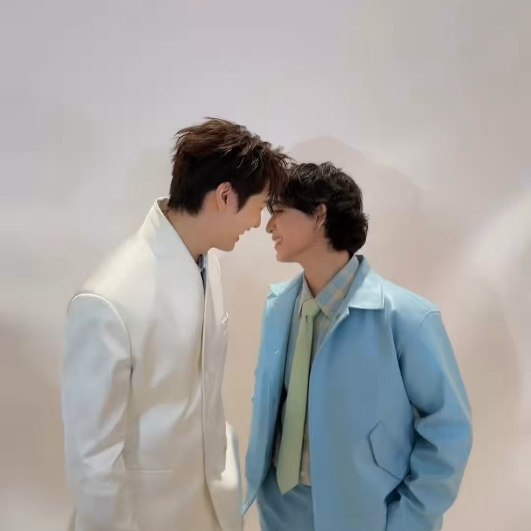 eunhaninim's tweet photo. ทำไมผีไอคอนไม่ผลักคะ!!

MAXKYBAS FREE TO BE EFW26
#MaxkyBasatEFW26ICONSIAM https://t.co/n4YAxX6mIn