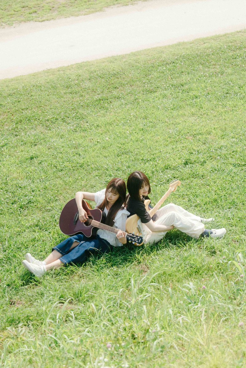 Prologue____0's tweet photo. 【お知らせ】
この度、私たちPrologueは「Prolune」へ改名することになりました!
新しいユニット名は
Prolune(プロルーン)です
これからも変わらずよろしくお願いします
🌙🫧
#Prolune https://t.co/Ce3nsdQ6bX
