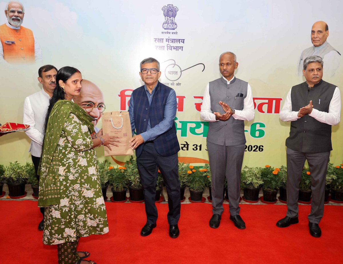 SpokespersonMoD's tweet photo. Defence Secretary Shri Rajesh Kumar Singh inaugurated Hindi library ‘GYANDEEP’ in Sena Bhawan, New Delhi on October 22, 2026 as part of #SpecialCampaign6 (02-31 Oct 2026). Initiative aims to promote Hindi literature & encourage use of Hindi in official work to strengthen implementation of RajBhasha. On the occasion, Defence Secretary felicitated 8 Swachhta Veers for their contribution.

Read here: https://t.co/nygeeQwBS7