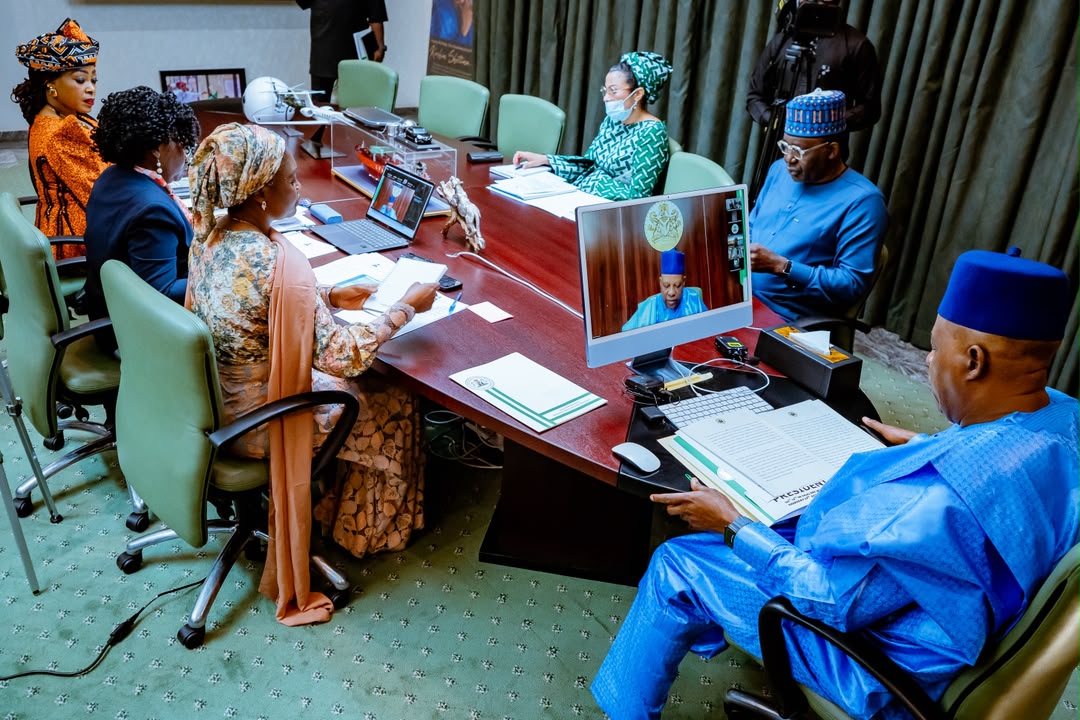 stanleynkwocha_'s tweet photo. STATE HOUSE PRESS RELEASE 

NEC Endorses 90-Day Action Plan To Ease Cost Of Living For Nigerians 

*Translate reforms into improved living conditions, VP Shettima charges governors 

** Tasks them on jobs, affordable transportation, healthcare, others 

*As Health Minister briefs Council, allays fears over Ebola spread 

The National Economic Council (NEC) has endorsed a 90-day economic action plan proposed by the Federal Ministry of Finance to consolidate gains from President Bola Ahmed Tinubu's economic reforms. 

The plan focuses on reducing the cost of living, improving food affordability, attracting investment, and accelerating the delivery of projects with direct benefits to Nigerians. 

The Council's endorsement on Thursday followed a presentation by the Minister of Finance and Coordinating Minister of the Economy, Mr. Taiwo Oyedele, during its 161st meeting held virtually and chaired by Vice President Kashim Shettima. 

This is just as the Vice President said while President Tinubu's economic reform programme was designed to achieve broader national prosperity, governments at all levels have a responsibility to translate its objectives into improved living conditions for Nigerians. 

The 90-day action plan identifies five priority areas: food affordability, tax harmonisation, completion of high-impact projects, resolution of investment bottlenecks and regulated household support. 

NEC also approved the establishment of a national dashboard to track ongoing projects across the federation, with particular emphasis on transparency, accountability and accurate reporting of how proceeds from fuel subsidy removal are being utilised. 

Presenting the economic outlook, Oyedele expressed optimism about the progress recorded under the Tinubu administration's reform programme and the prospects for further economic recovery. 

He identified the reduction of headline inflation and interest rates to single digits by 2027 as key policy objectives, noting that the next phase of reforms would require coordinated implementation across federal and state institutions. 

The Finance Minister's presentation placed particular emphasis on translating macroeconomic improvements into measurable benefits for households and businesses through targeted interventions, improved fiscal coordination and the removal of barriers to investment. 

Addressing members of Council, Vice President Shettima charged state governors and relevant government institutions to ensure that the gains of the administration's economic reforms translate into affordable transportation, improved healthcare, employment opportunities and greater financial security for Nigerians. 

He said the success of economic policies must ultimately be measured by their impact on citizens' daily lives, stressing that the responsibility of government extends beyond announcing reforms to building institutions that enable Nigerians to plan their futures with confidence. 

"The first dividend of prosperity should be the confidence to plan a life. Our task is to make such confidence less dependent on fortune," he said. 

According to him, the Council's deliberations on transportation, healthcare, police reform, and livestock development represent critical decisions about the quality of life Nigerians should expect from economic progress. 

"Our separate jurisdictions must serve a common public interest," Shettima said, emphasising that Nigeria's federal structure must strengthen cooperation rather than become an obstacle to the delivery of essential services. 

On the National Compressed Natural Gas (CNG) Bus Initiative, the Vice President underscored the need for state governments to support affordable transportation systems that would reduce the financial burden on commuters. 

He maintained that the success of the programme should be determined by affordability and accessibility rather than the number of vehicles deployed. 

"The cost of reaching a livelihood should never consume the livelihood itself. The passenger's experience must guide our ambition, because the value of public transport resides in the journeys it makes possible. We should assess success through affordability and access, rather than fleet size alone,” he said. 

VP Shettima maintained that President Tinubu's economic reform programme was designed to achieve broader national prosperity, noting that governments at all levels have a responsibility to translate its objectives into improved living conditions. 

"His Excellency, President Bola Ahmed Tinubu, GCFR, has made economic reform the instrument of a larger national ambition. Our contribution must give that ambition social depth and productive strength," he stated. 

He urged governors to bring their understanding of local realities into national policy decisions, insisting that effective implementation requires clear responsibilities and practical agreements among the tiers of government. 

"Our separate mandates must not become competing excuses. Each Governor carries knowledge that no federal document can supply," he said. 

The Vice President challenged members of the Council to judge every policy proposal by its capacity to reduce uncertainty, create opportunities and strengthen public confidence in government. 

"Nigerians deserve institutions on which they can organise their lives. Providing that assurance is among the most consequential uses of public authority. That is the assurance we owe them," the Vice President said. 

NEC Reviews Ebola Response, Tasks States On Preparedness 

Meanwhile, Council received an update on the reported Ebola outbreak in the Federal Capital Territory from the Minister of Health and Social Welfare, Prof. Muhammad Ali Pate, who allayed fears of a major public health crisis, assuring members that Nigeria possesses the institutional capacity to contain the situation. 

The Minister briefed Council on efforts by the ministry, in collaboration with relevant stakeholders, to operationalise a robust national response system. 

He identified coordination and governance, detection at points of entry, laboratory testing capacity, logistics for essential kits and personal protective equipment, and effective strategic communication as critical components of the response. 

The Minister acknowledged the efforts of 21 state government that had updated their response plans and urged the remaining 15 states to expedite the establishment of appropriate preparedness and response mechanisms. 

...Directs States To Strengthen Polio Eradication Efforts 

Council also received the report of the NEC Ad Hoc Committee on Polio Eradication, chaired by the Governor of Gombe State, Alhaji Muhammadu Inuwa Yahaya, and resolved to direct states to conduct post-campaign reviews, particularly in areas where children were missed during immunisation exercises and communities affected by insecurity. 

The Council emphasised the need for timely release of counterpart funds, strengthened routine immunisation, improved coordination with security agencies and closer cooperation among states to ensure better coverage in subsequent campaigns. 

It further stressed that sustained political commitment from governors, traditional rulers and security agencies would remain critical to achieving the complete eradication of polio in Nigeria. 

...Moves To Unlock Livestock Sector's Economic Potential 

On livestock development, Council received the report of the NEC Ad Hoc Committee on Livestock Development, chaired by the Governor of Kebbi State, Comrade Nasir Idris, and acknowledged the sector's potential to stimulate economic growth, create employment and improve livelihoods across the country. 

Council noted that all states had indicated interest in supporting the Federal Government's livestock development initiatives and resolved to strengthen collaboration between the Federal and State Governments to accelerate reforms and unlock the sector's economic potential. 

FG, States To Establish Joint Financing Framework For CNG, Electric Vehicles 

In another major resolution, Council received a presentation on the National Affordable Compressed Natural Gas (CNG) Transit Programme by the Chairman of the Presidential Initiative on Compressed Natural Gas and Electric Vehicles, Barrister Ismaeel Ahmed, and resolved to establish a joint financing framework between the Federal and State Governments to accelerate the deployment of CNG and electric vehicles across the country. 

Council specifically directed that the programme must deliver tangible benefits to citizens through reduced transportation costs, rather than limiting its impact to the provision of alternative-energy vehicles. 

It further resolved that relevant authorities should engage transport unions and operators to ensure that savings arising from the adoption of CNG and electric vehicles are passed on to commuters through lower fares. 

To give effect to the decision, Council agreed to constitute a committee to coordinate the proposed financing arrangement, engage relevant stakeholders and develop practical measures to ensure that the economic benefits of the programme translate into affordable, accessible and sustainable transportation for Nigerians.

Stanley Nkwocha
 Senior Special Assistant To The President on Media & Communications
 (Office of The Vice President)
 22nd October, 2026