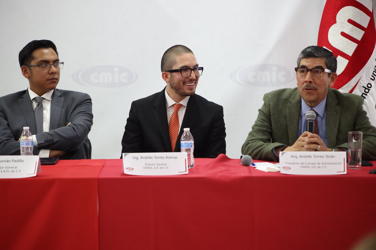 CMIC_CDMX's tweet photo. ❤️ Agradecemos al distinguido presídium que nos acompañó en este conversatorio lleno de recuerdos, aprendizajes y, sobre todo, amor: desde madres y padres hasta hijas e hijos que comparten el compromiso de construir un legado familiar y empresarial.
#CMICCDMX #JóvenesEmpresarios https://t.co/a0PWxYrRt5
