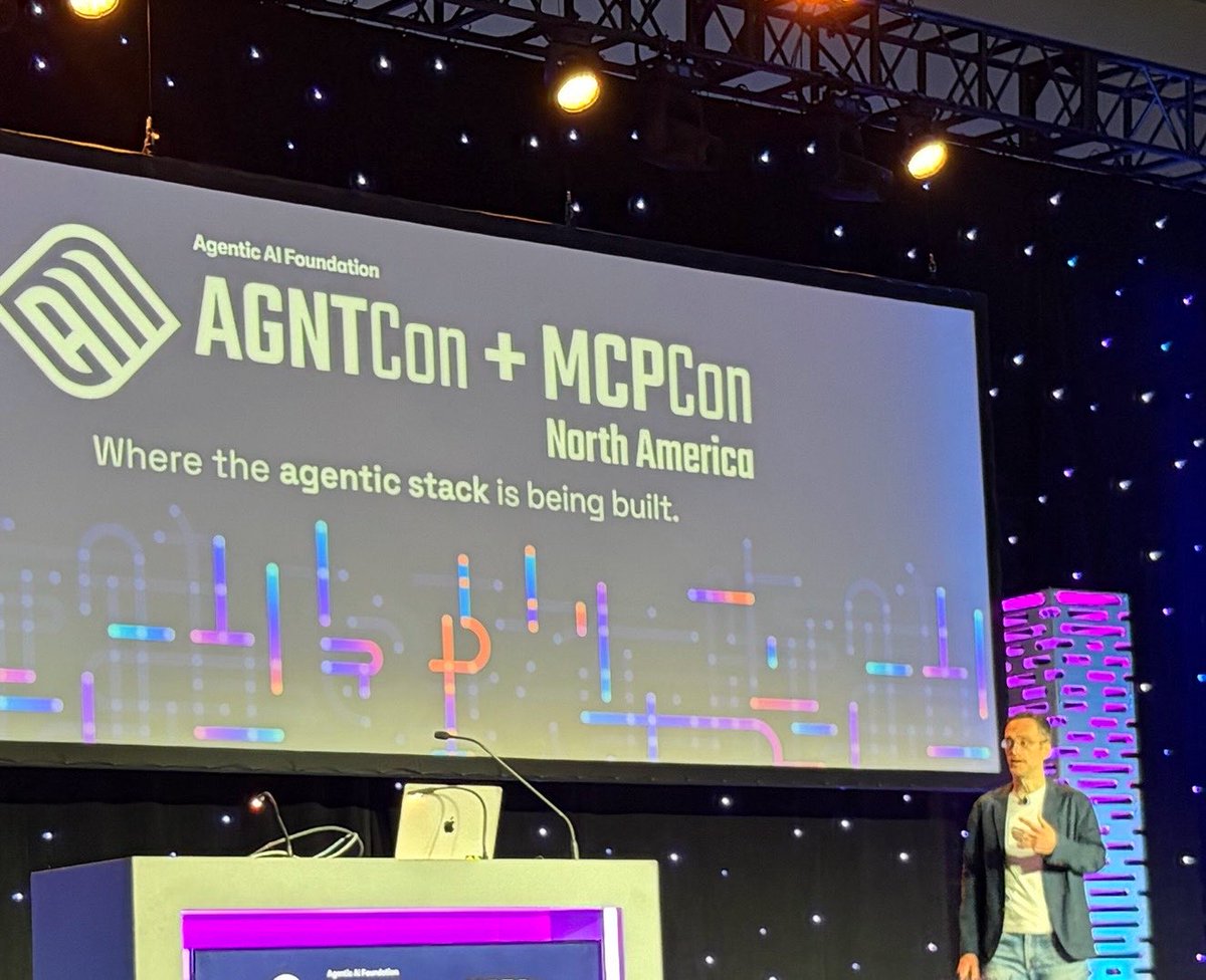 pamelafox's tweet photo. Just announced by @dsp_: 
Claude Code supports MCP tasks! 
Looking forward to seeing support for tasks across all the big MCP clients. https://t.co/wh2qNqtXpa
