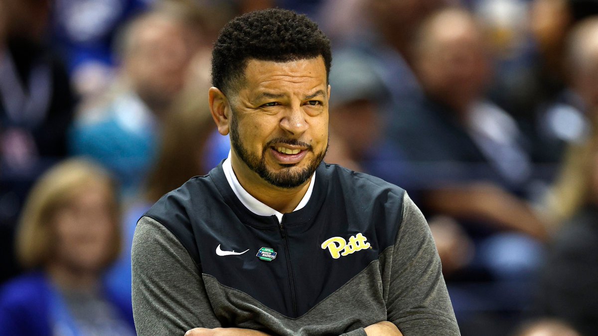 CBBcontent's tweet photo. The 15 College Basketball coaches facing the most pressure in 2026–27, according to @SInow: 

Hot Seat: 
Jeff Capel - Pitt
Steve Forbes - Wake Forest
Lamont Paris - South Carolina
Porter Moser - Oklahoma
Ed Cooley - Georgetown
Penny Hardaway - Memphis

Worth Monitoring:
Mike Boynton - Michigan
Mark Pope - Kentucky
Mike Rhoades - Penn State
Danny Sprinkle - Washington
Micah Shrewsberry - Notre Dame

Retirement Watch:
Bill Self - Kansas
Rick Barnes - Tennessee
Mark Few - Gonzaga
Tad Boyle - Colorado