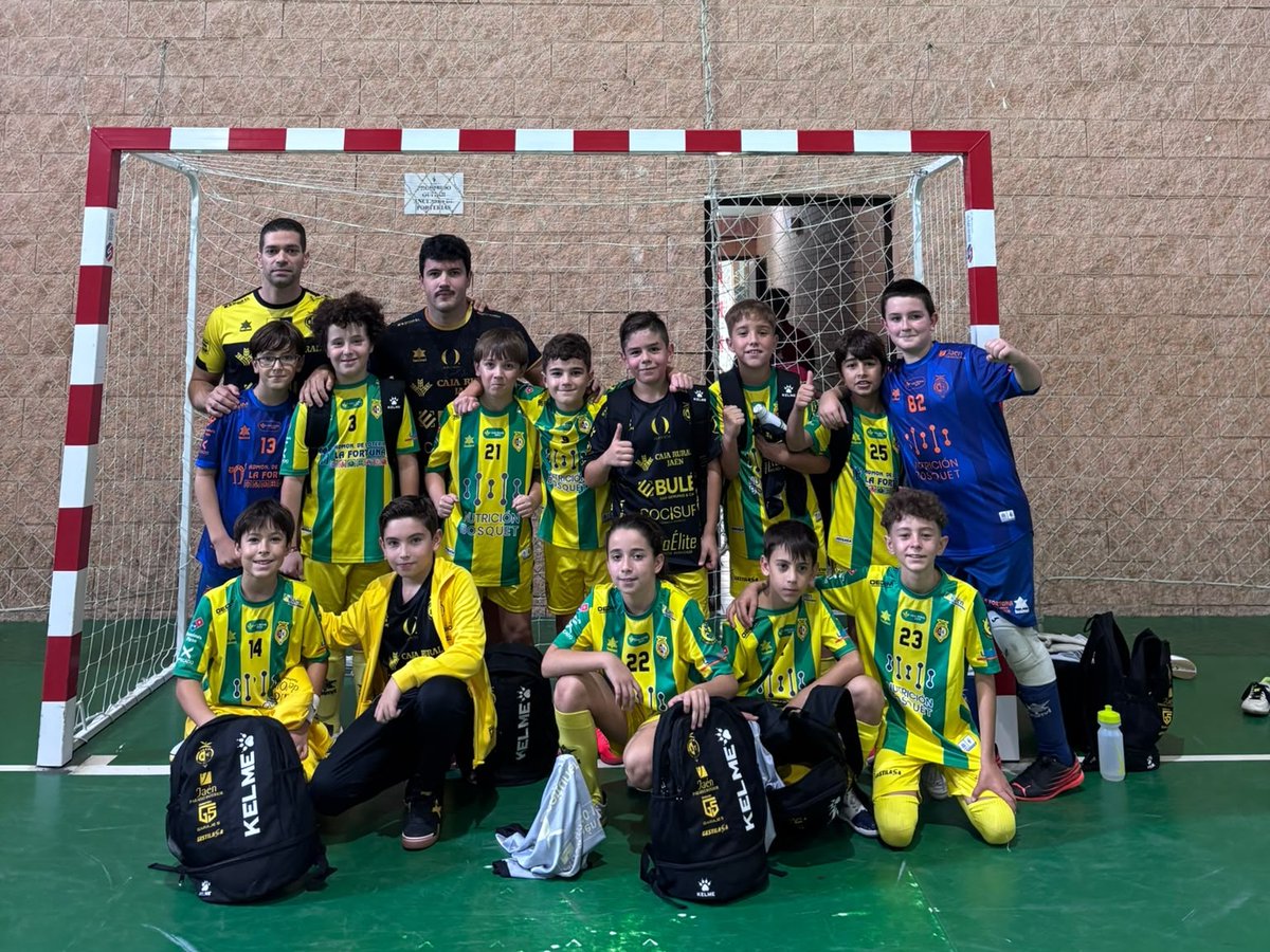 JaenFSbase's tweet photo. 💛 ¡Nuestro 𝗙𝘂𝘁𝘂𝗿𝗼 𝗔𝗺𝗮𝗿𝗶𝗹𝗹𝗼!

#SomosJaén💛 #FuturoAmarillo https://t.co/gMb3JKwL0Y