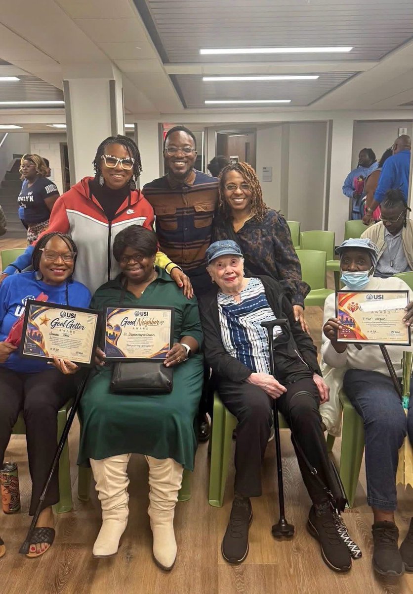 ssclive's tweet photo. Congratulations to St. Stephen Baptist Church on receiving the Good Neighbor Award from Urban Strategies, Inc. for our faithful service at New Beecher Terrace! 🙌🏾

Thank you to every minister, deacon, and volunteer who continues to make a difference in our community.❤️
#SSCLive https://t.co/e4F2JmtOid