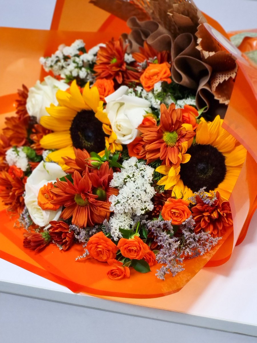 zza_zar's tweet photo. مهر 🌻 https://t.co/ACKkCfxDbd