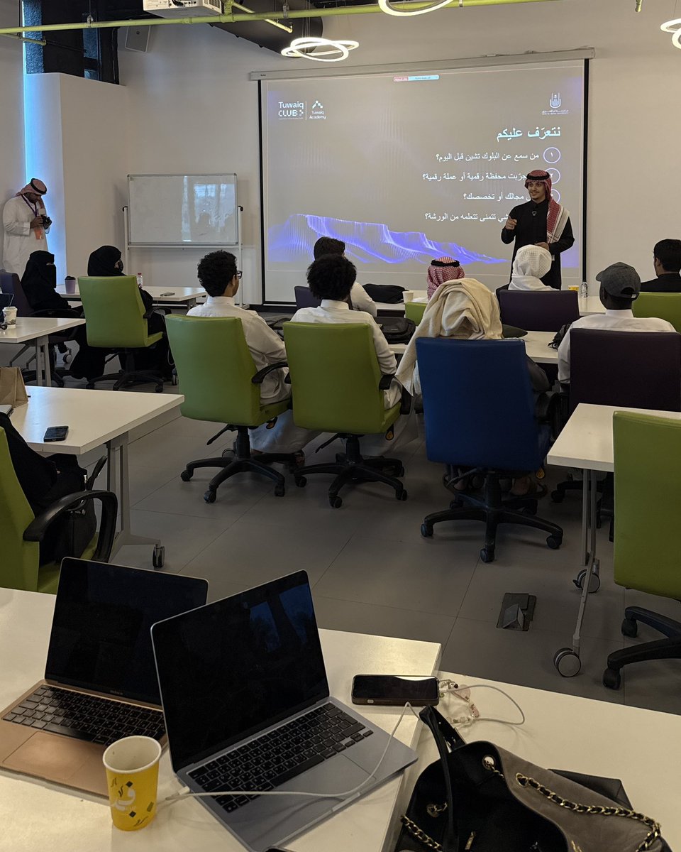 tmbogami's tweet photo. Welcome to the final show🥹💜
وصلنا الى نهاية المعسكر وانتهينا من أول خطوة نحو القمة✨!
كان معسكر رائع ومميز من جميع النواحي استفدت الكثير وتعلمت اشياء جديدة وشاركت ب اول تنظيم فيه، شكرًا لكل القائمين على المعسكر كانت تجربة اقل ما يُقال عنها مبهرة شكرًا للجميع🙏🏻
#معسكر_القمة https://t.co/tUBHIBETrE