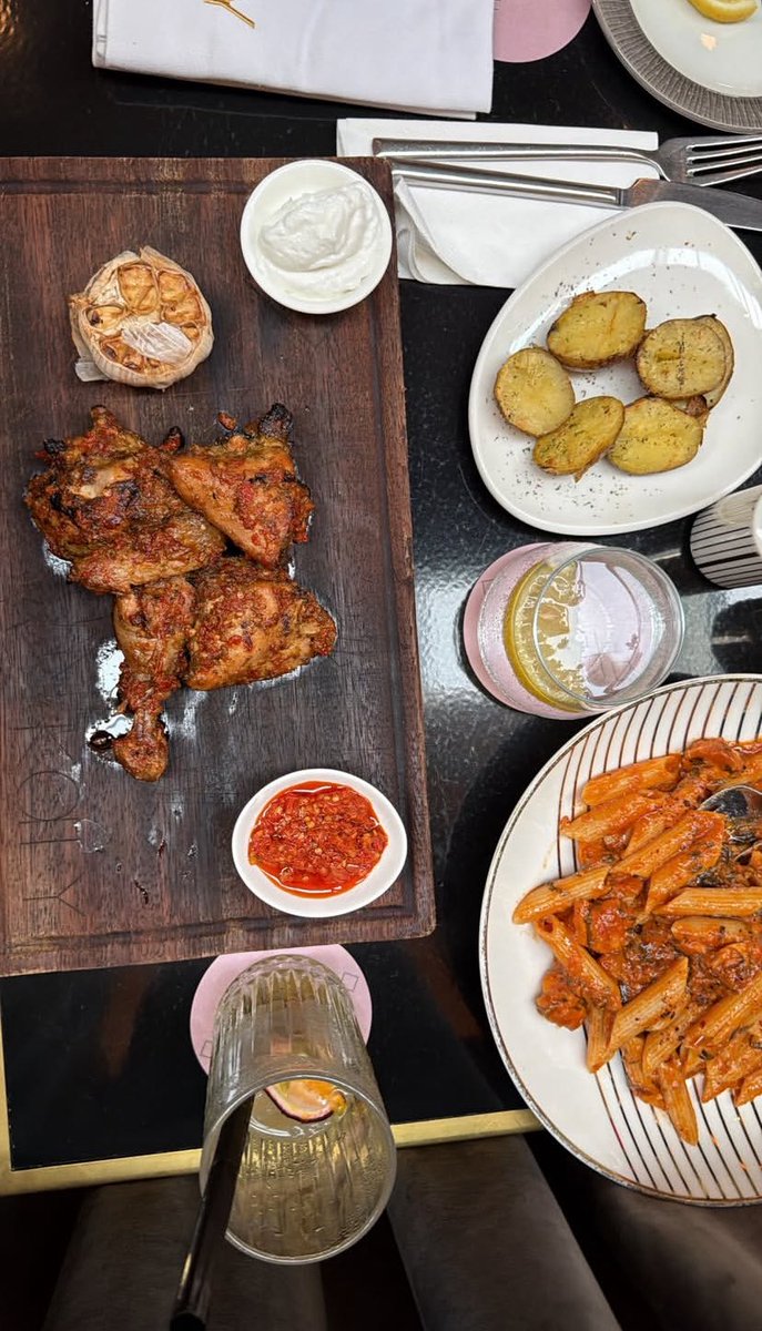 tessy_1018's tweet photo. Dinner date with myself 🥂✨ Grilled chicken, pasta, and good vibes 🍗🍝 https://t.co/kX3J4qQk34