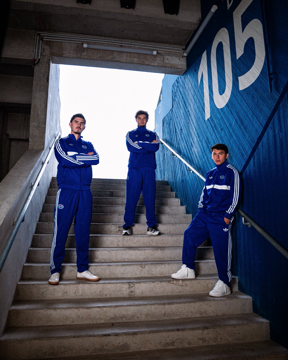 RCSA's tweet photo. 𝗡𝗼𝘀 𝗼𝗿𝗶𝗴𝗶𝗻𝗲𝘀 💙

Au cœur de la saison des 120 ans du Club, le Racing dévoile, en collaboration avec adidas, une collection alliant style rétro et identité du club.

Brodée des logos Originals du Racing et de son équipementier, elle met à l’honneur l’esprit Bleu & Blanc qui a traversé les générations.

👕👉 https://t.co/7S5PNXVaza