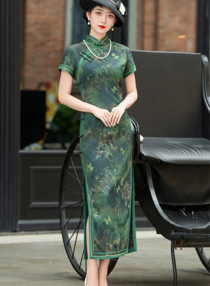 Itsblue13205949's tweet photo. @bypluvia Pairin is dressed that way bc shes a courtesan but the other characters are are wearing qipao
In a sexualised way

Here are some pictures of what a qipao is https://t.co/RZslUFJfZz