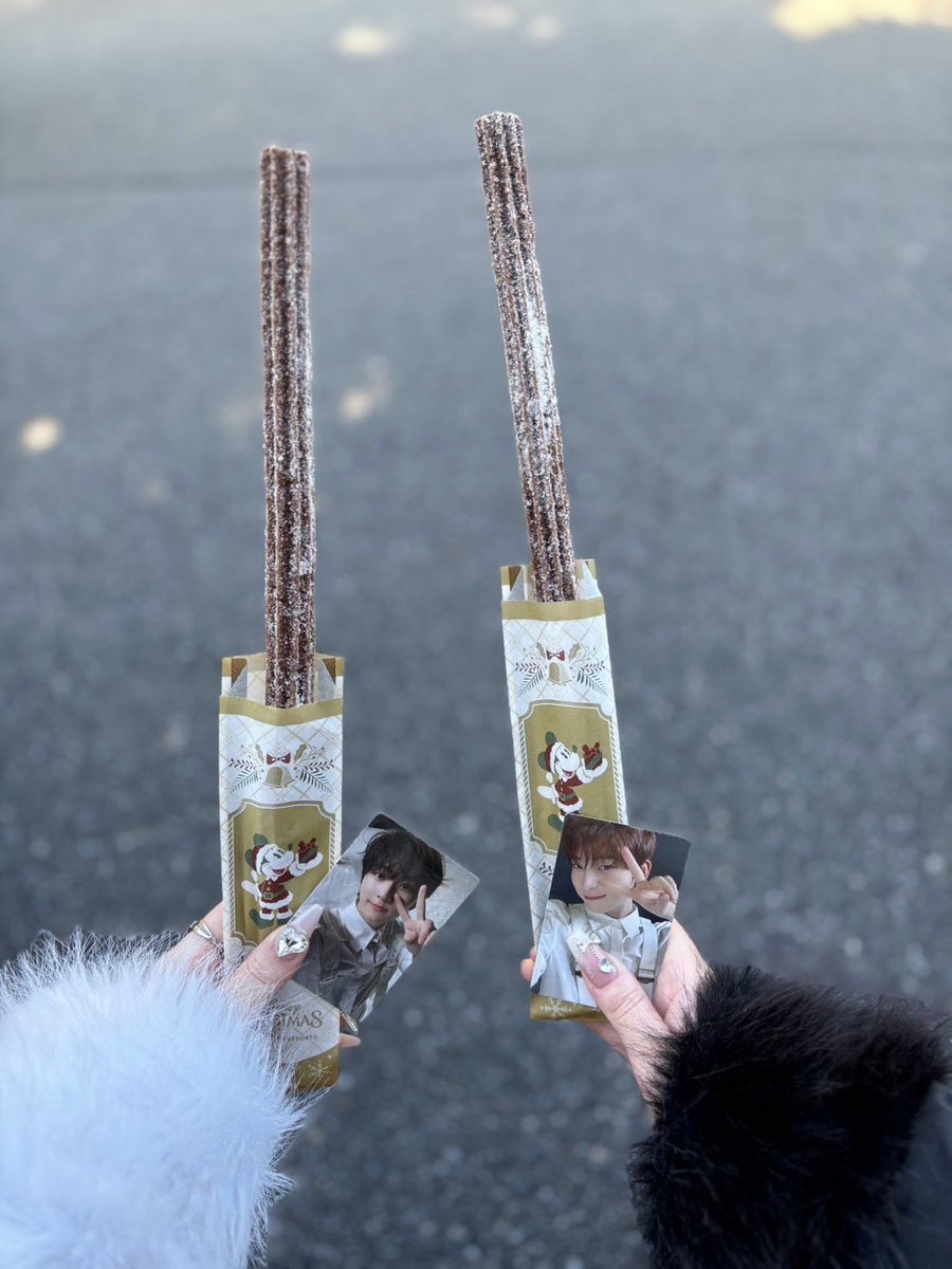 riconyanchu2's tweet photo. クリスマスディズニーいきたい⊂( ᐢ꒳ᐢ)⊃ https://t.co/TXGjwt0oSg