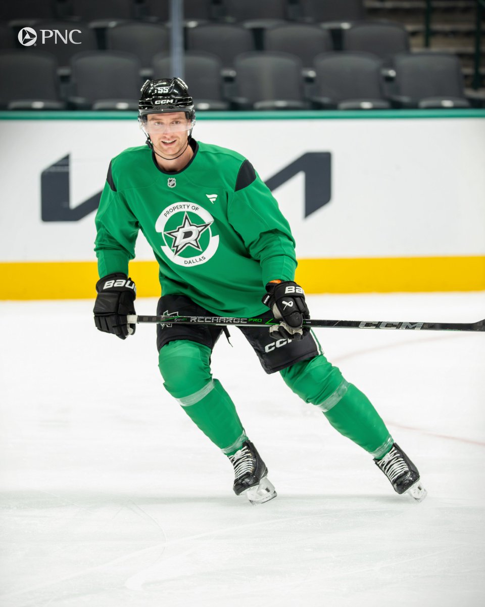 DallasStars's tweet photo. Happy Harls ☀️ https://t.co/ok52PIZWOS