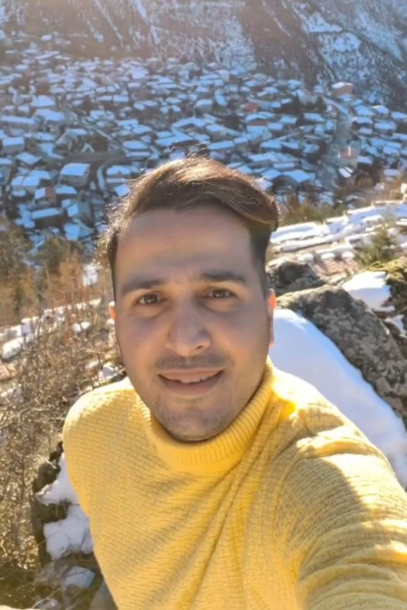 HichkasOfficial's tweet photo. One in tens of thousands.

Iranian patriot #HabibMoallemi, murdered by the Islamic Republic terrorists.

And the world ignored the largest massacre in recent history.

#IranMassacre‌
#JavidShah https://t.co/8dvRRY0oTK