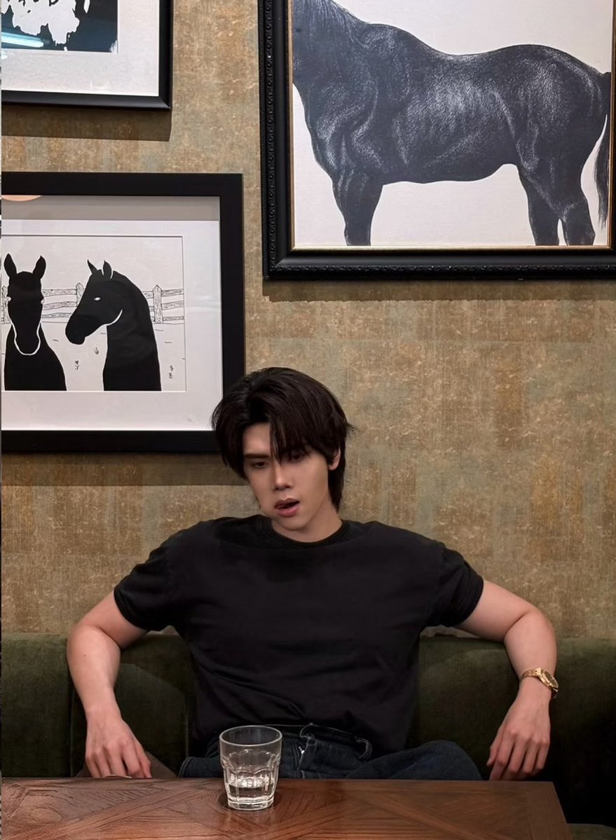 jdwonders13's tweet photo. honestly idk whats worse: this being intentional and JoongDunk deliberately messing with our heads and hearts… or them being so in tune with each other that even now, they can’t stop the lovestagram from happening, without even trying😭 https://t.co/ndQe9eagxp