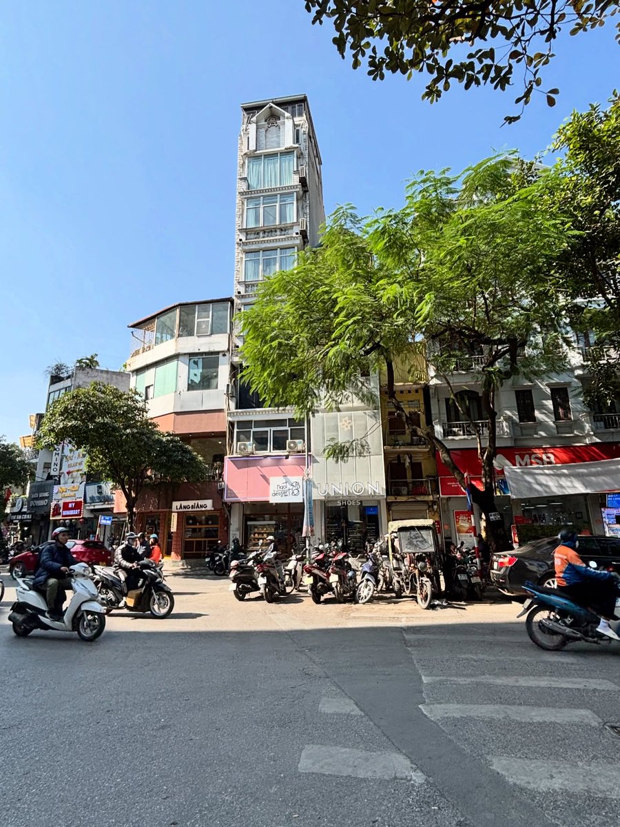XbigxilSoul's tweet photo. Explore the charm of Hanoi’s Old Quarter, where history, culture, and street life come together. https://t.co/gPCyXKncCM