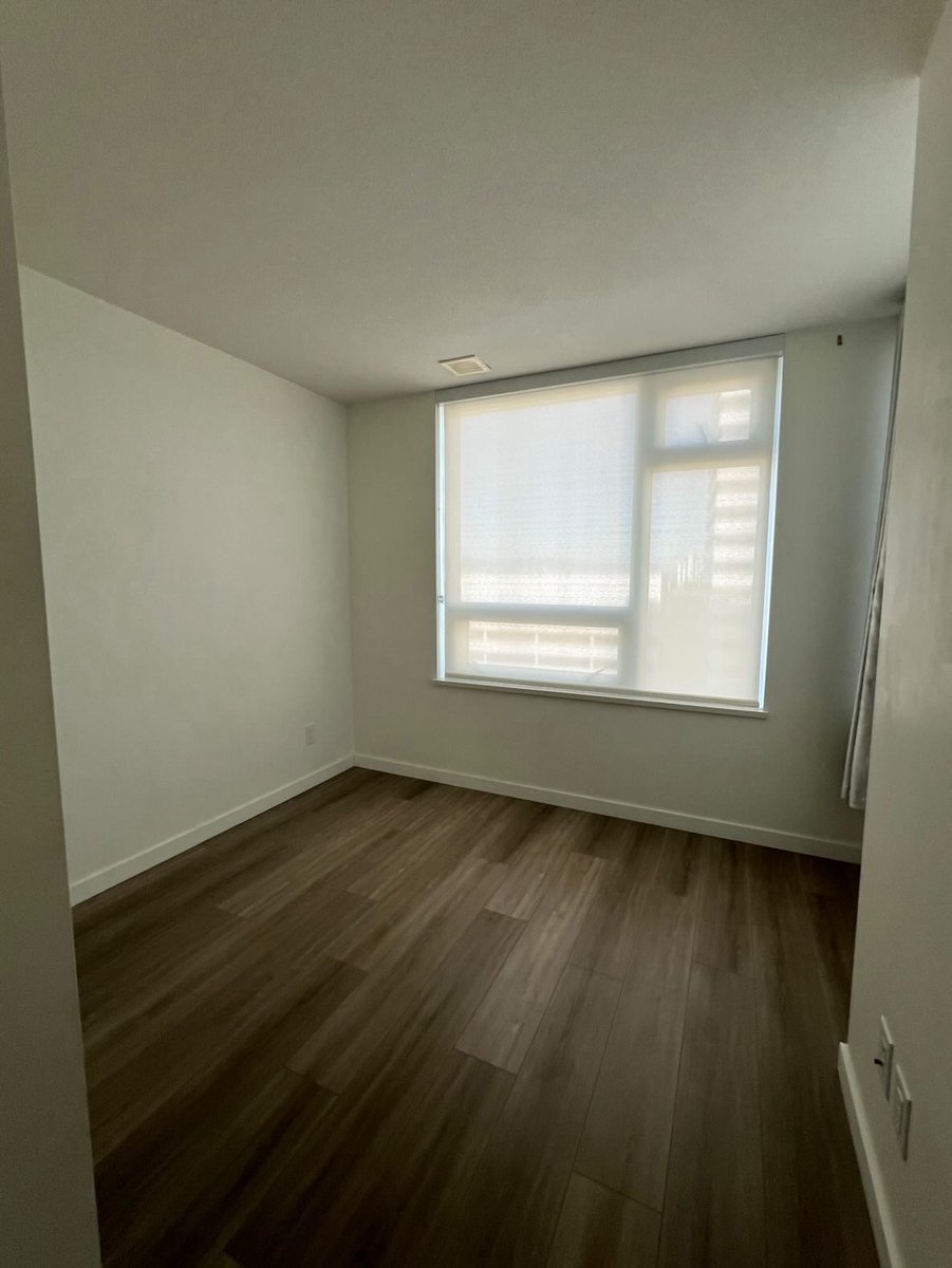 hannah_rachel02's tweet photo. $1350 per month
Not including hydro and internet. (Will be around 50ish a month)
Gym and swimming pool in the building
Only a 5-minute walk to Joyce SkyTrain Station
Private bathroom / Only one roommate
Available from December 1st
DM me if you’re interested!! https://t.co/zdnl6s8rHB