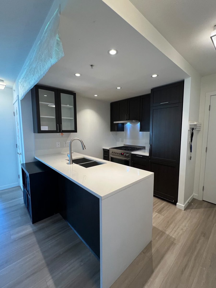 hannah_rachel02's tweet photo. $1350 per month
Not including hydro and internet. (Will be around 50ish a month)
Gym and swimming pool in the building
Only a 5-minute walk to Joyce SkyTrain Station
Private bathroom / Only one roommate
Available from December 1st
DM me if you’re interested!! https://t.co/zdnl6s8rHB