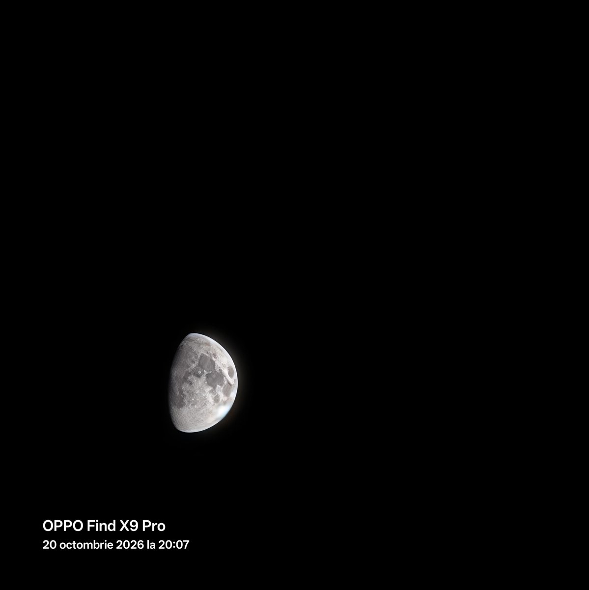 AdiPosy's tweet photo. Half moon https://t.co/WhrcN5Q9cu