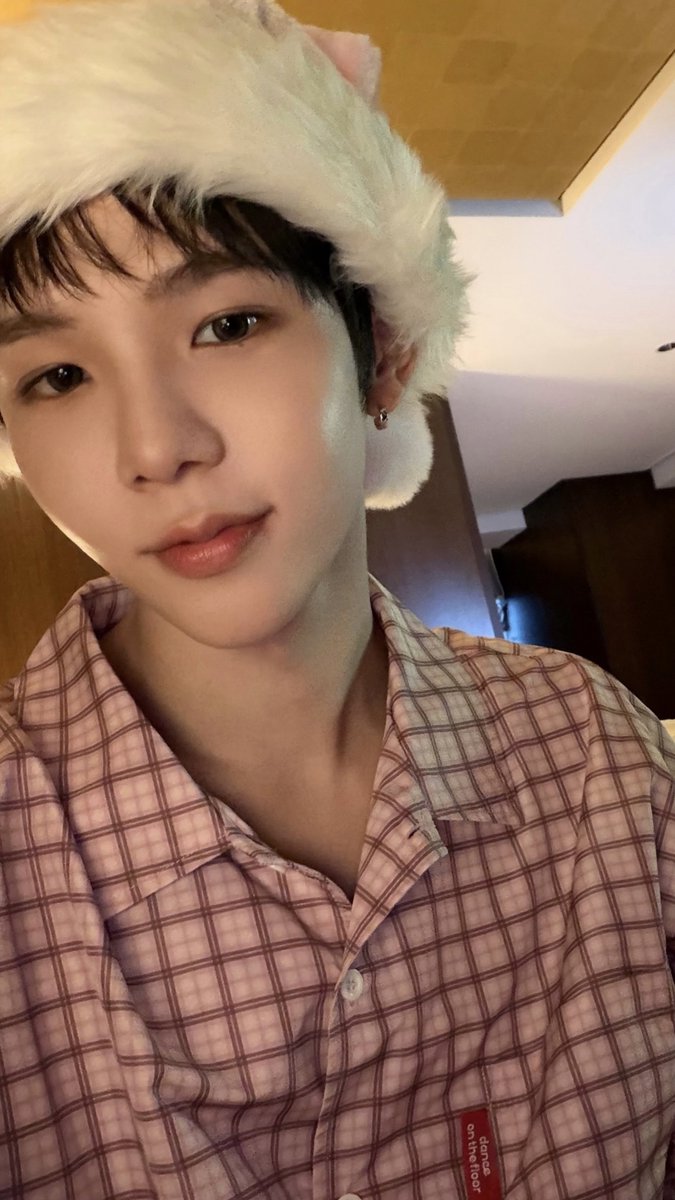 720hoursummer's tweet photo. เป็นอีกวันที่ชั้นไม่สามารถรับมือกับโชทาโร่ได้ https://t.co/ARNkdHIXjm