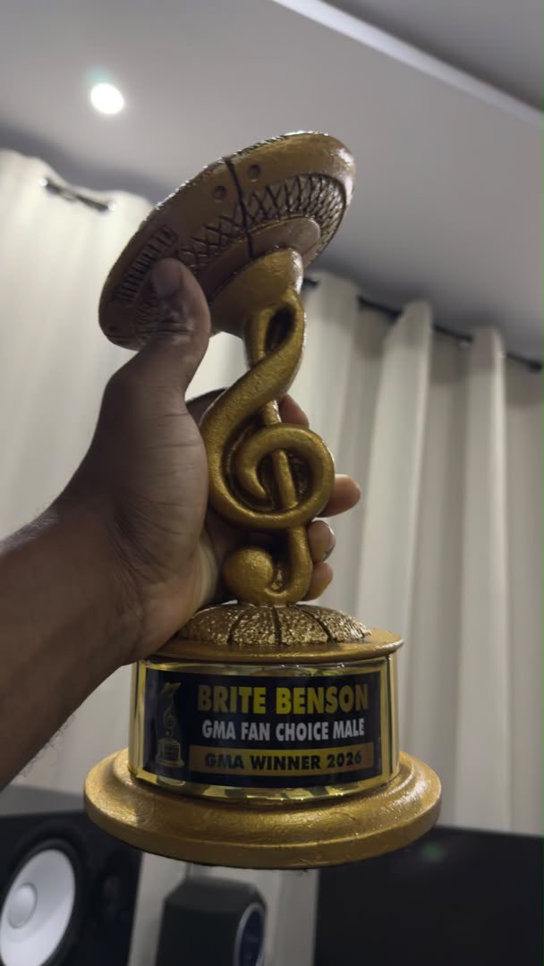 _twesey's tweet photo. Brite Benson didn’t just come to GMA to perform. He came to make a statement. And he left with the trophy to match 😜🔥 https://t.co/8hlVmGgElj