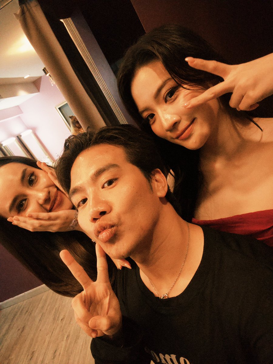 ThanaminV's tweet photo. กลับบ้านกันดีๆนะคร้่บบบบทุกคน 🥰 

LOVE ON HIRE FIRST EP
#LoveOnHireEP1EP2 https://t.co/1kU5L65DiQ