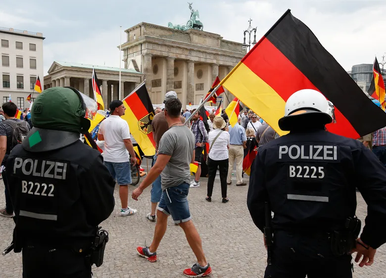 MarioNawfal's tweet photo. 🇩🇪🇫🇷 GERMANY is bracing for MASS PROTESTS as the YOUTH UPRISINGS SPREAD ACROSS EUROPE

A Gen Z movement is calling for demonstrations in 21 German cities on October 31, including Berlin, Hamburg, Munich and Cologne.

They're angry about rising living costs, failing schools, military conscription and a future they increasingly feel they can't afford.

Thousands are expected to take part.

And after the riots in France, German police are already warning that extremists could hijack the protests.

Organizers insist they reject violence.

But with France, Italy and Spain already witnessing serious unrest, all eyes are now turning to Germany.

Source: DW / Writer: Oliver