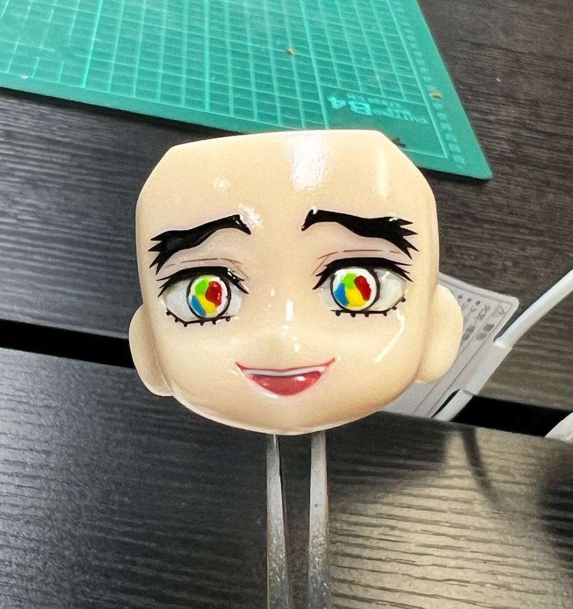 domadoma_sun's tweet photo. 出張なのにおむつどまたちを連れてくるの忘れたー😭😭

なので唐突に、氷柱を作った過程を載せることにします🤣
制作過程で、一度サラダ油を被ったツヤ柱になってます😂 https://t.co/hgL1mYaOQh