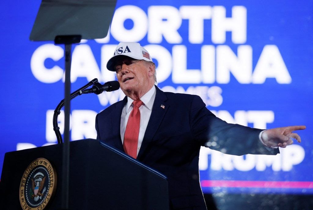 NecaForce's tweet photo. Trump: I will be very tough on anyone who tries to do in the US what is happening in France.

PRE-ELECTION RALLY BEFORE REPUBLICANS IN NORTH CAROLINA

"You've seen how those lunatics in France are destroying their own country. We will not tolerate that. If there is a threat – and it could happen – I hope you won't be angry if I deal with them very, very harshly. I will not allow them to destroy our country."