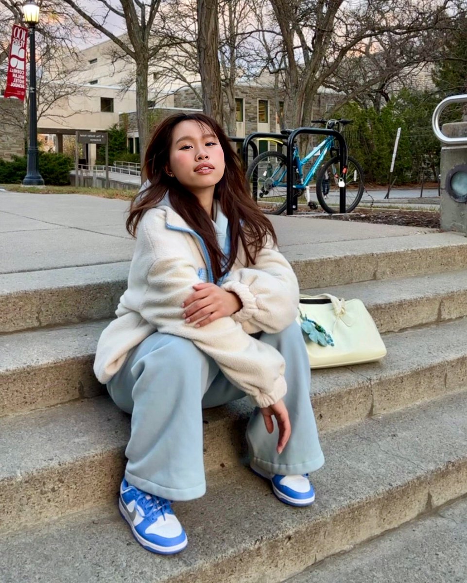 ReehAugusto's tweet photo. 財布を開いたときの切なさは、世界共通のミステリーだよね。みんなはどう感じる？ ✨💯
bSIS https://t.co/4tG4Pn79kS