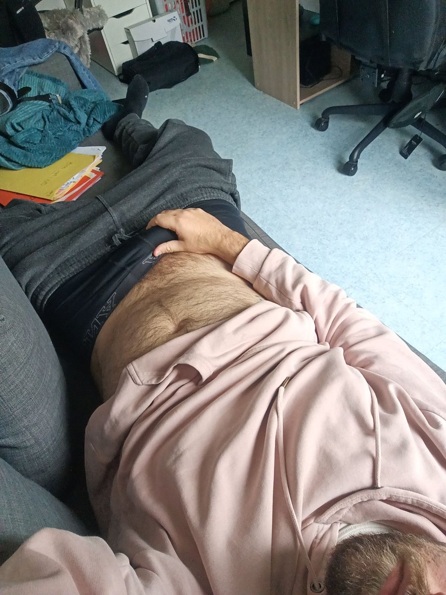 HipsBlue's tweet photo. P'tite pause en télétravail 😌 https://t.co/SxPtx72VLM