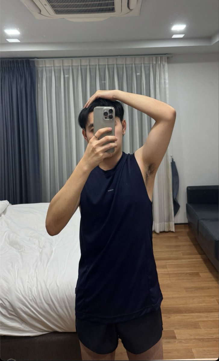 kritsadaaa's tweet photo. ไปวิ่งมาเหงื่อเต็มตัวเลย💦 https://t.co/ulUEGZhzaC