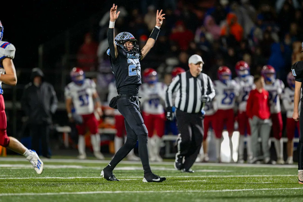 KyleNeddenriep's tweet photo. We dive into the predictions on Central Indiana games for first-round sectional football showdowns. Plenty to get into: https://t.co/qnemr5gaSG https://t.co/LAH1bC1s80
