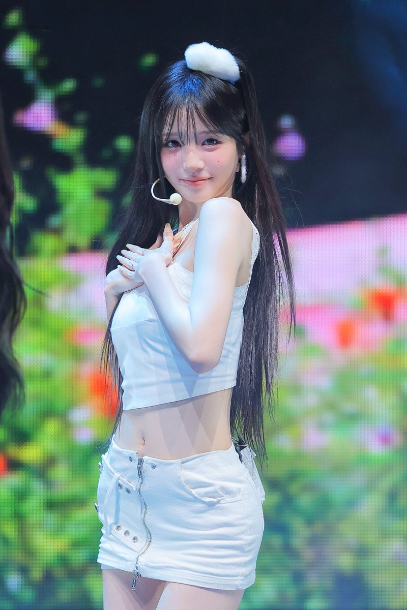Astraea_kcw's tweet photo. 261018  Cheer up

#채원 #ChaeWon #tripleS https://t.co/WASEeoCU4n
