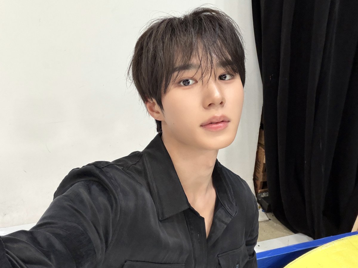 ALD1_official's tweet photo. Talk to me

#ALPHADRIVEONE #ALD1
#알파드라이브원
#JUNSEO #준서 https://t.co/ip8ZQhq4OF