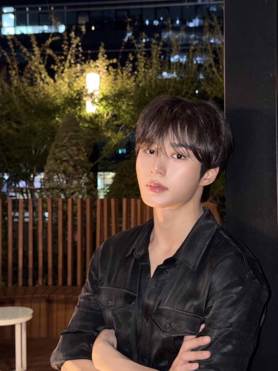 ALD1_official's tweet photo. Talk to me

#ALPHADRIVEONE #ALD1
#알파드라이브원
#JUNSEO #준서 https://t.co/ip8ZQhq4OF