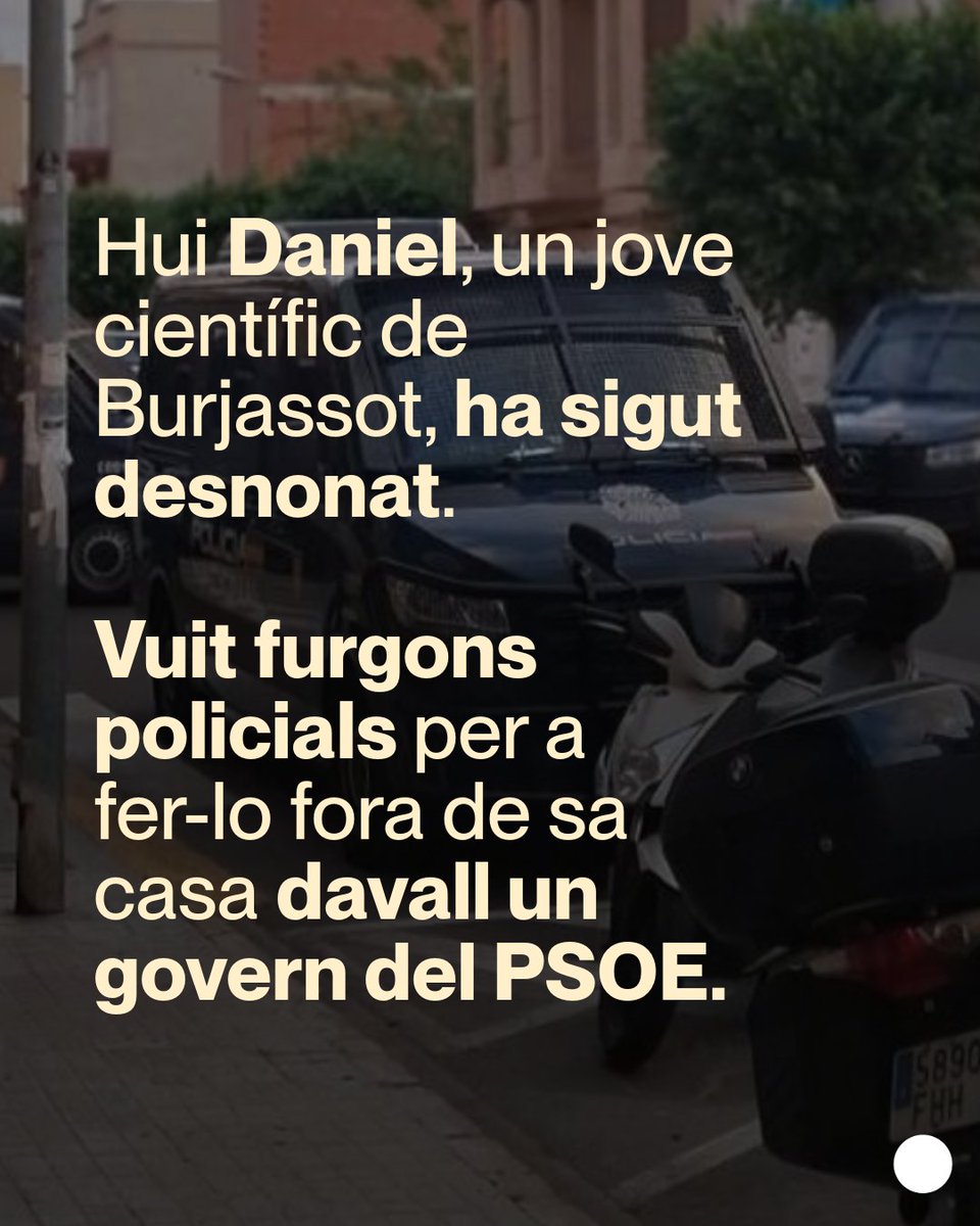 Podem_'s tweet photo. ‼️Hui han desnonat a Daniel a Burjassot amb 8 furgons policials. Ho estem veient, molta policia contra la gent treballadora però molt poc control als especuladors. Davant la violència immobiliària i la complicitat institucional, la resposta és l'organització popular✊🏼
L'11 de novembre totes a la vaga general🔥
