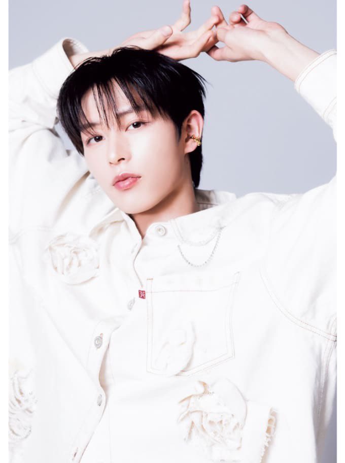 ko1chigo's tweet photo. 늑대 오피셜뜸ㅎㅎ🐺🐺🐺🐺🐺 https://t.co/kaHAN73r1n