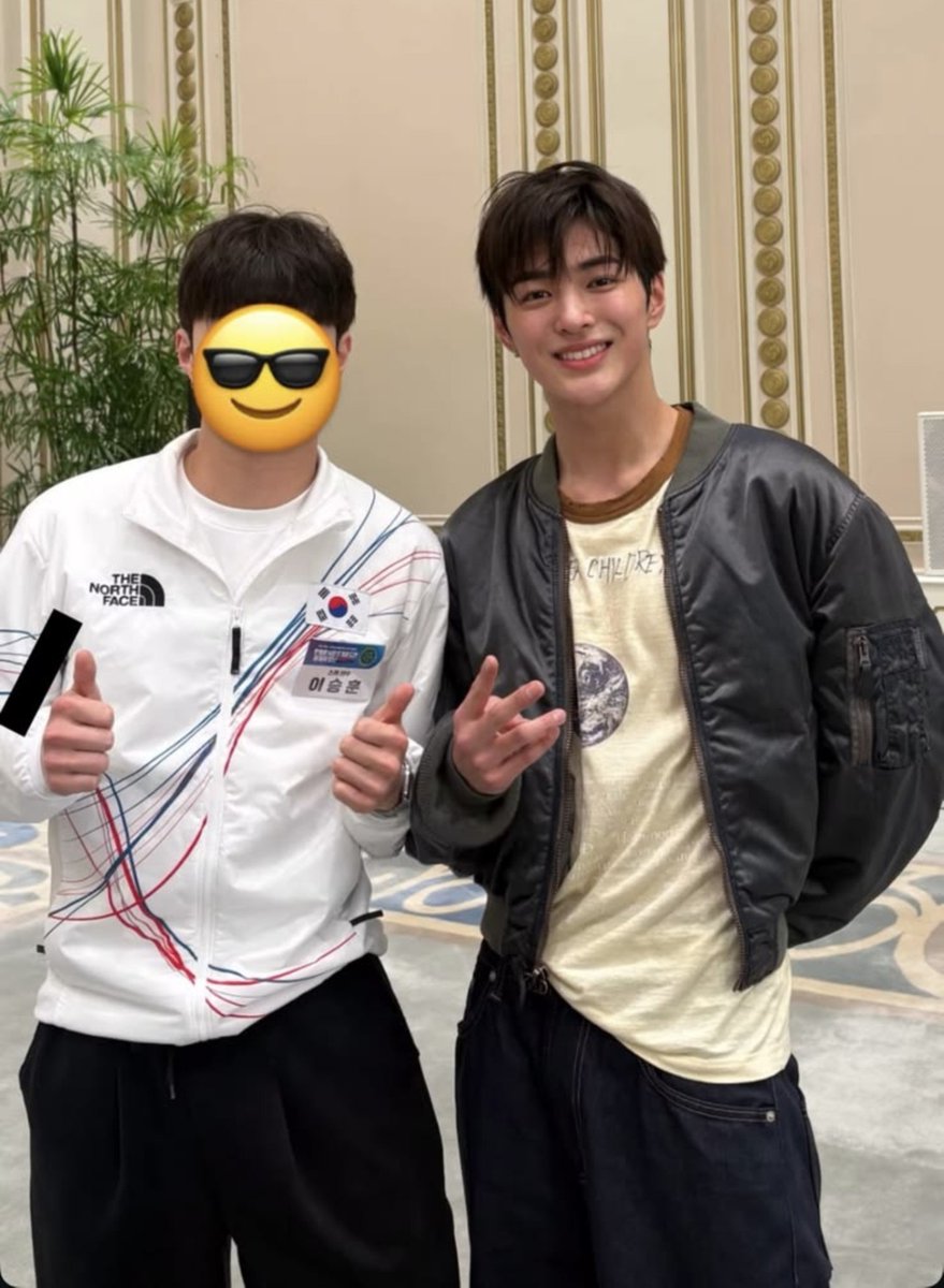 ecstaticluvz's tweet photo. Keonho vibesnya kayak atlet bnget disini 😭 https://t.co/chiMLt7aa1