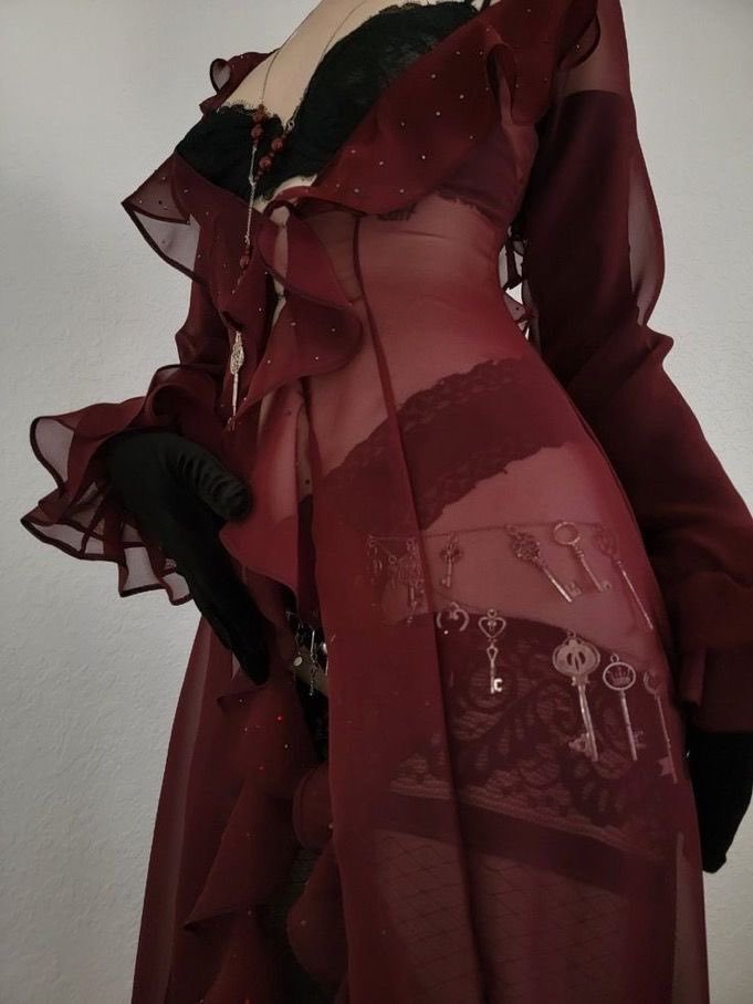 sophiaevaa_'s tweet photo. lady in red https://t.co/IvZXVOBNuv
