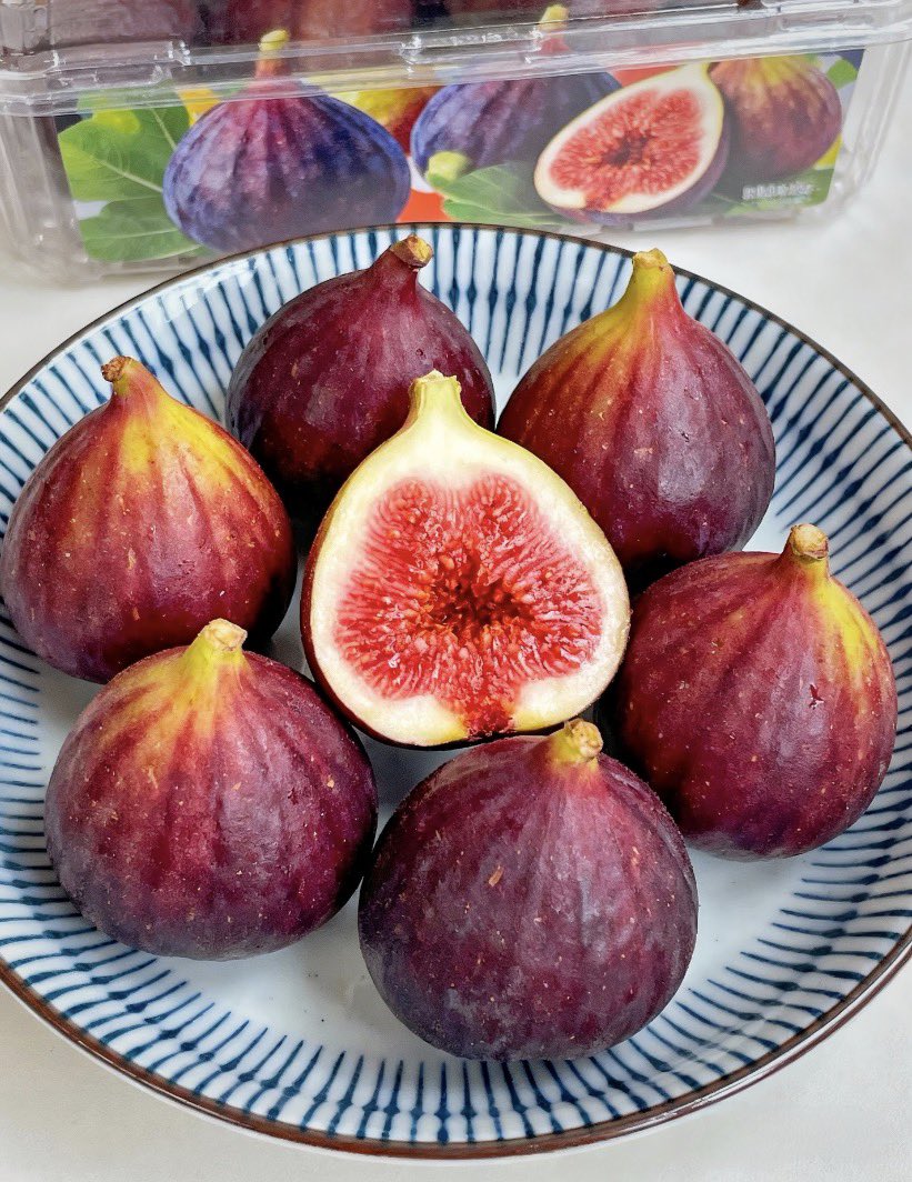 srbth43246427's tweet photo. 🍈イチジク好きには見逃せないイベント🍈

『日本産🍈イチジク 2.4kg（5,500円相当）』

抽選で5名様にプレゼント✨

【参加方法はここをご覧ください⬇️】
・当アカウントをフォロー
・リポスト🔁＆「いいね」❤️

応募締切：10月25日 23:59 https://t.co/DtF6dfWDXK