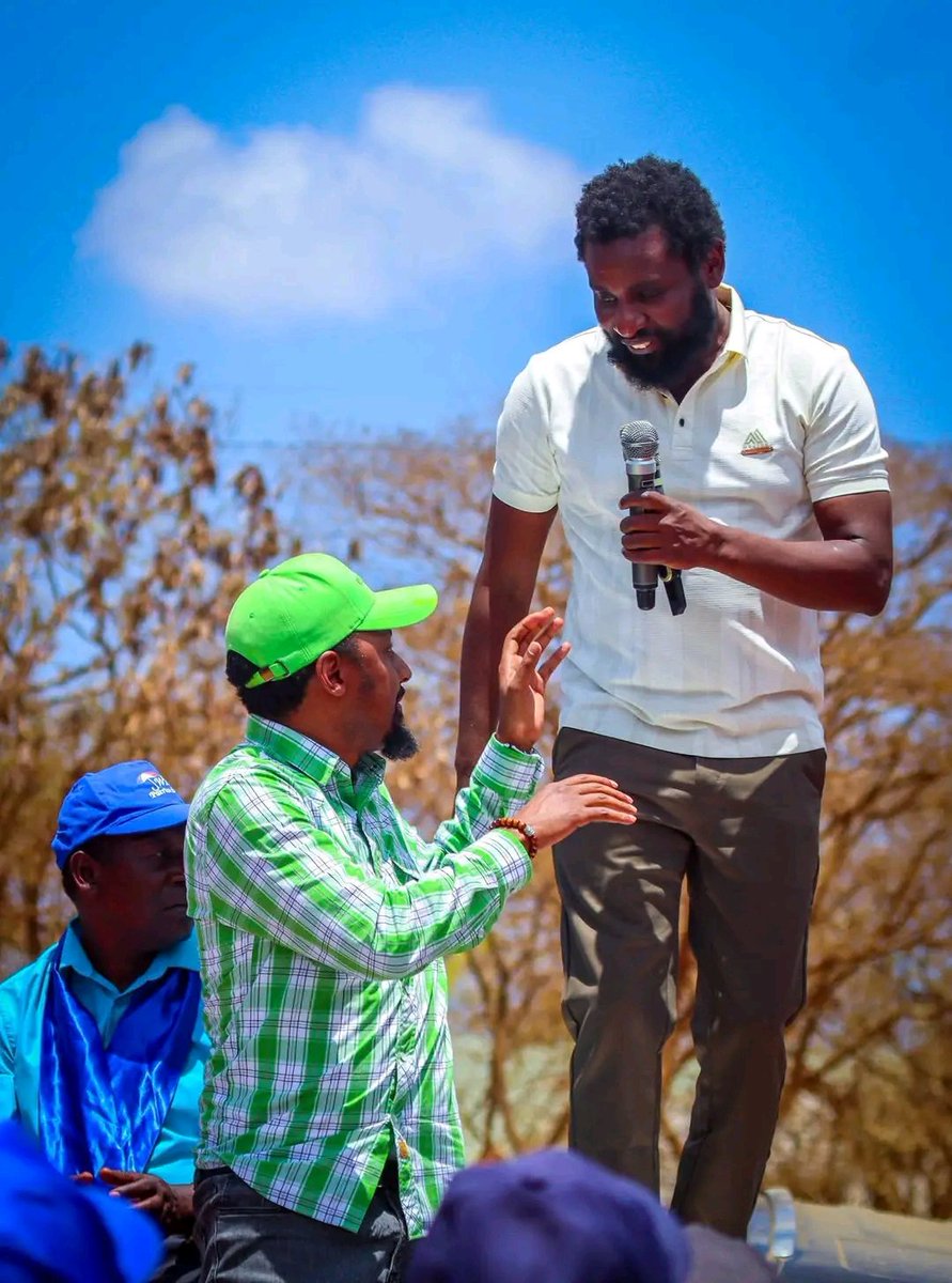 AfyaCentreCrew's tweet photo. Kalonzo Musyoka  Vs Kasongo 

Wiper and DCP leaders joined forces in Kitui, escorting Wiper's Migwani Ward candidate Munyoki Mwangangi "Bookshop" to file his nomination papers with IEBC before holding a joint campaign rally ahead of the by-election. https://t.co/ScqoSO7S9Z